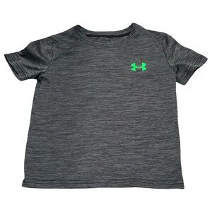 EUC Under Armour Boys Size 5 Gray T-Shirt